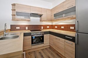 Kitchen- click for photo gallery